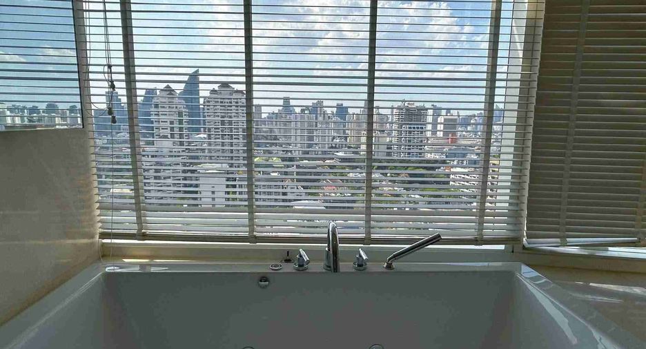 À louer 3 chambres condo 