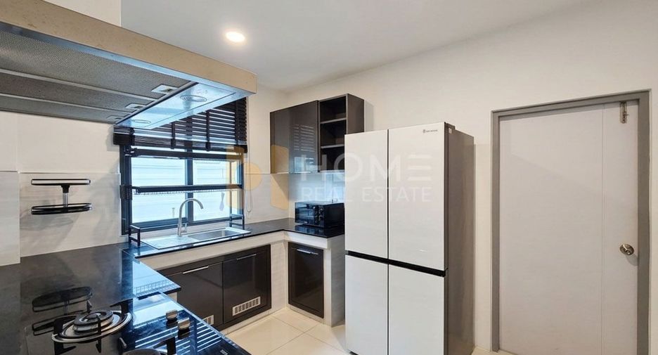 Casa en venta de 4 habitaciones en Bang Khen, Bangkok