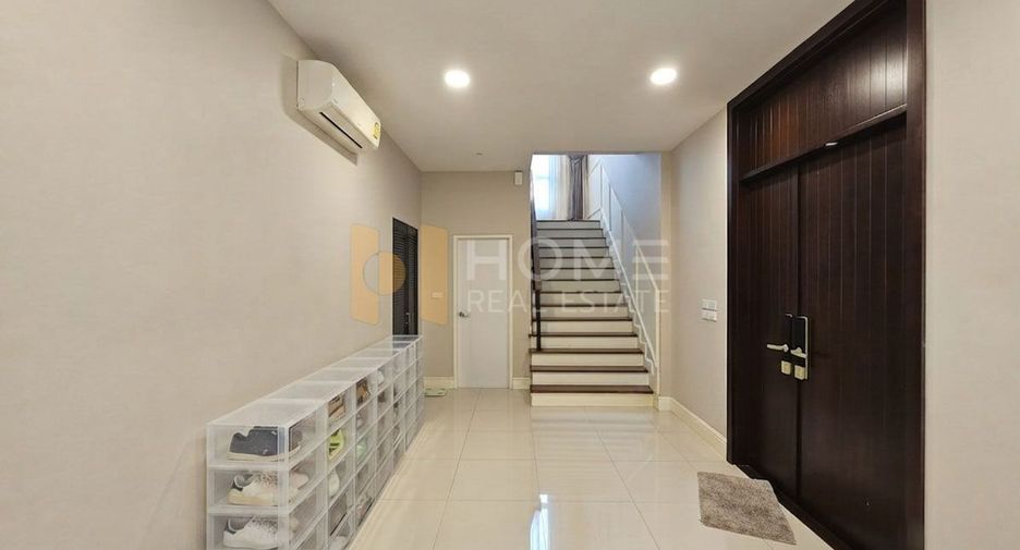Casa en venta de 4 habitaciones en Bang Khen, Bangkok