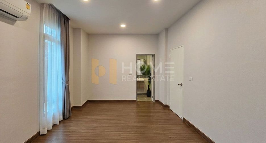 Casa en venta de 4 habitaciones en Bang Khen, Bangkok