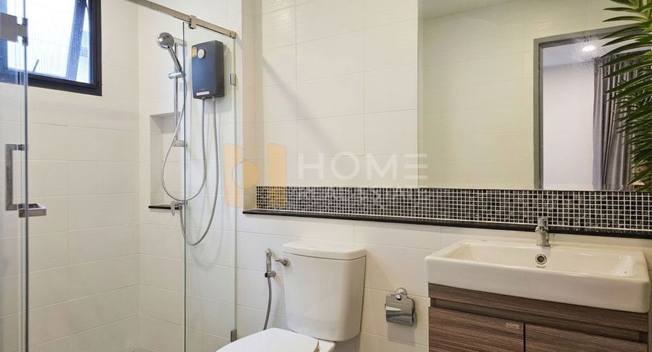 Casa en venta de 4 habitaciones en Bang Khen, Bangkok