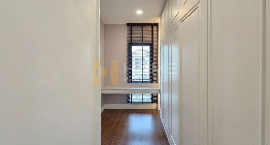 Casa en venta de 4 habitaciones en Bang Khen, Bangkok