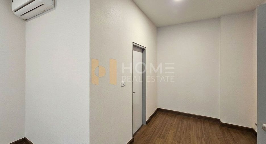 Casa en venta de 4 habitaciones en Bang Khen, Bangkok