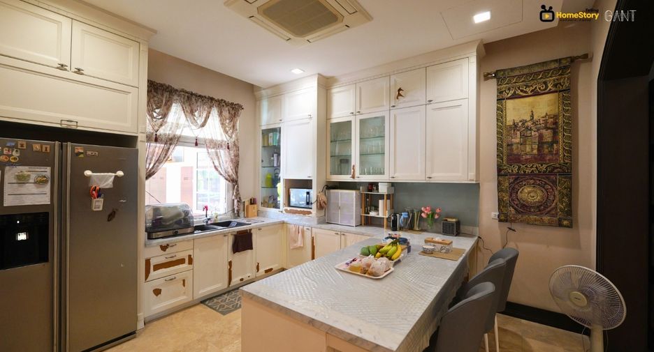 Casa en venta de 6 habitaciones en Lam Luk Ka, Pathum Thani
