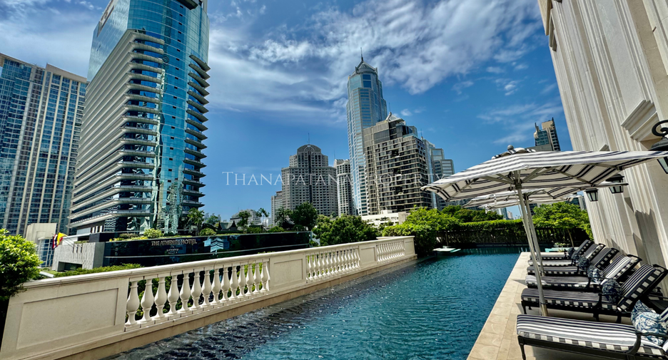 For sale 2 bedrooms condo in Pathum Wan, Bangkok