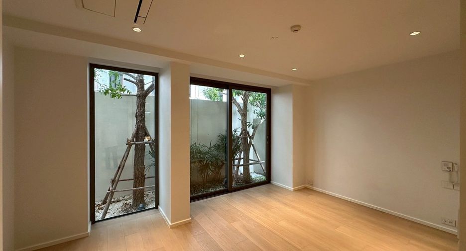 Haus zur Miete und zum Kauf mit 4 Zimmer in Yan Nawa, Bangkok