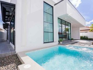 Villa en alquiler de 3 habitaciones en Bang Lamung, Chonburi