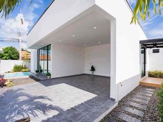 Villa en alquiler de 3 habitaciones en Bang Lamung, Chonburi