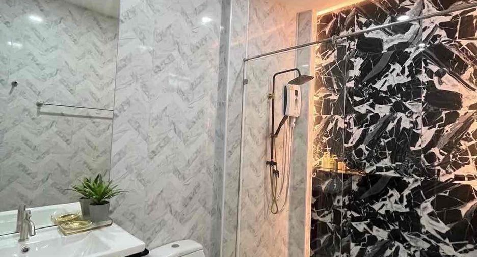 Villa en alquiler de 3 habitaciones en Bang Lamung, Chonburi
