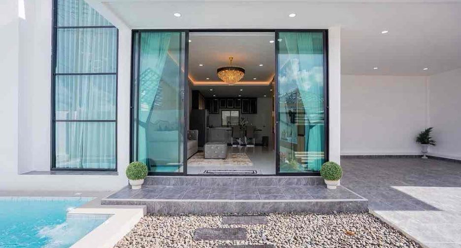 Villa en alquiler de 3 habitaciones en Bang Lamung, Chonburi