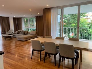 À louer 3 chambres appartement avec services à Watthana, Bangkok