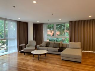 À louer 3 chambres appartement avec services à Watthana, Bangkok