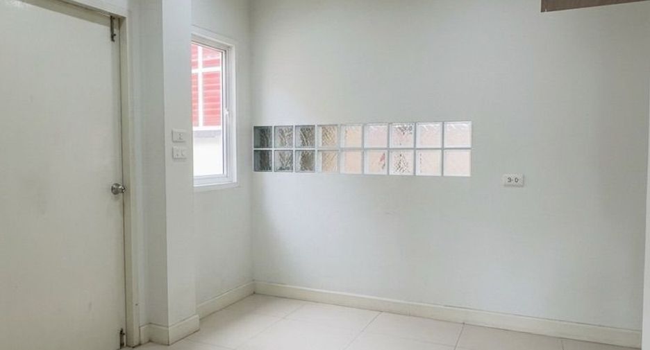 For sale 3 bedrooms house in Lam Luk Ka, Pathum Thani