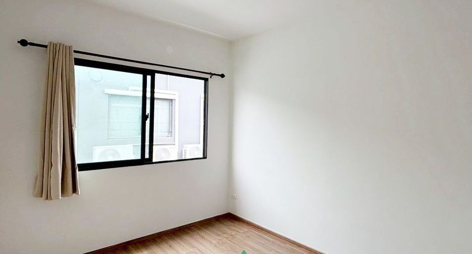 For sale 3 ベッドルーム townhouse in Sai Mai, Bangkok
