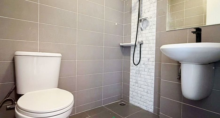 For sale 3 ベッドルーム townhouse in Sai Mai, Bangkok