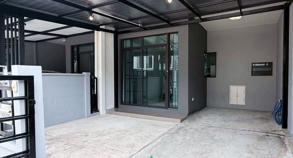 For sale 3 ベッドルーム townhouse in Sai Mai, Bangkok