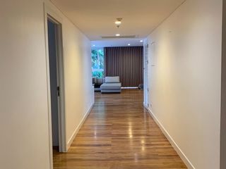 À louer 3 chambres appartement avec services à Watthana, Bangkok
