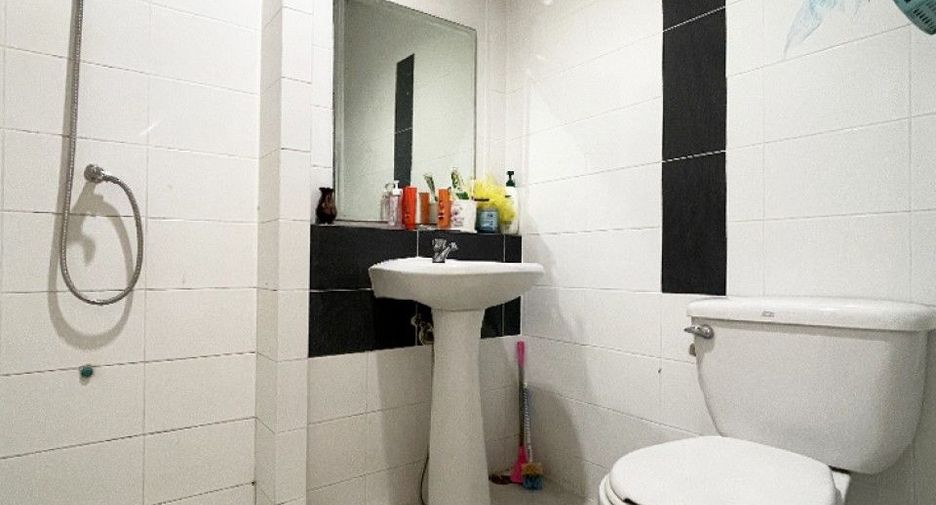 Reihenhaus zum Kauf mit 2 Zimmer in Prawet, Bangkok