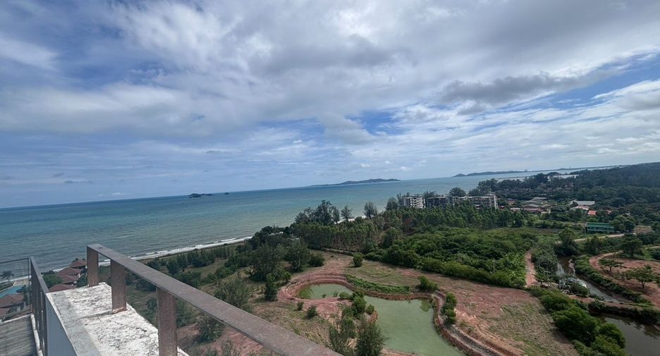 For sale 5 bedrooms condo in Klaeng, Rayong