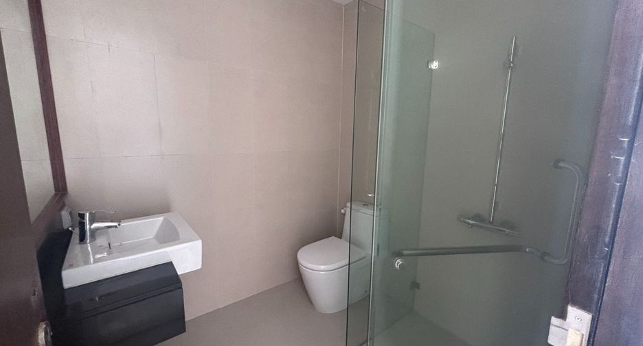 For sale 5 bedrooms condo in Klaeng, Rayong
