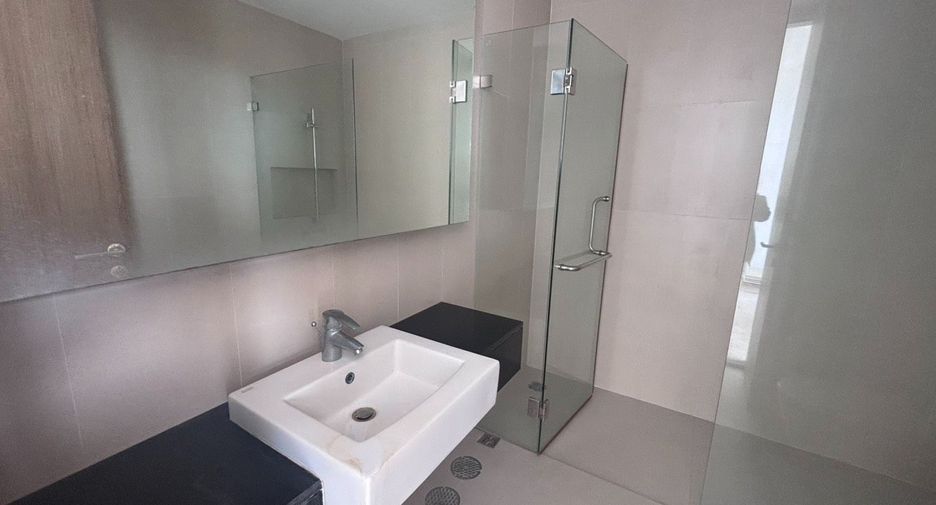 For sale 5 bedrooms condo in Klaeng, Rayong