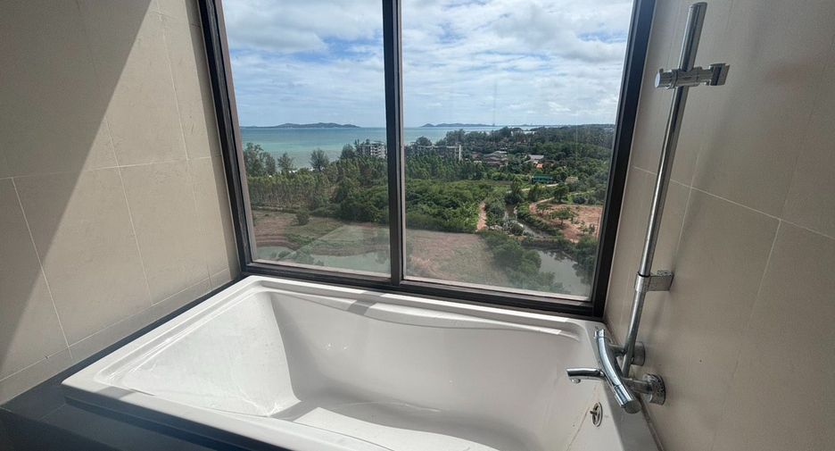 For sale 5 bedrooms condo in Klaeng, Rayong