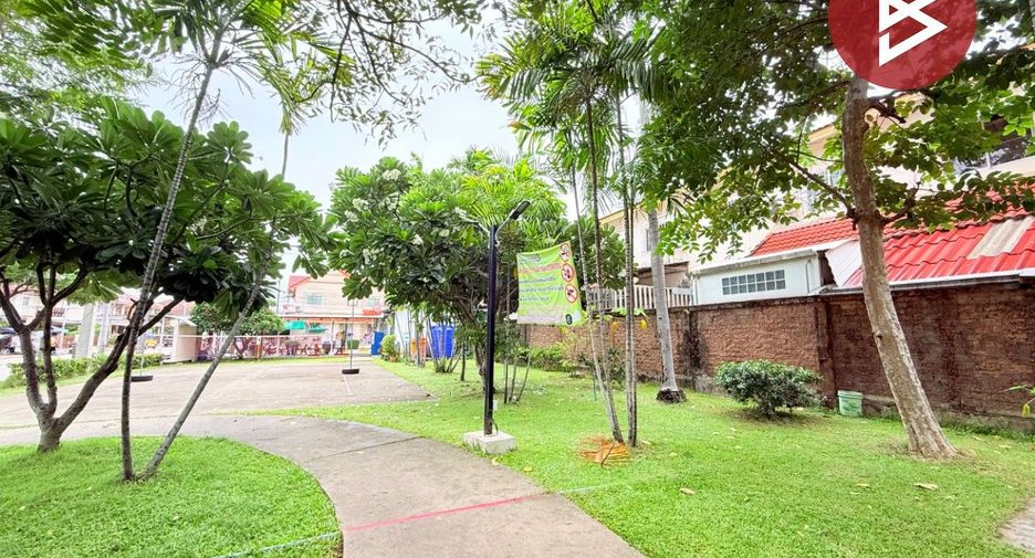 À vendre 4 chambres maison de ville à Mueang Samut Sakhon, Samut Sakhon