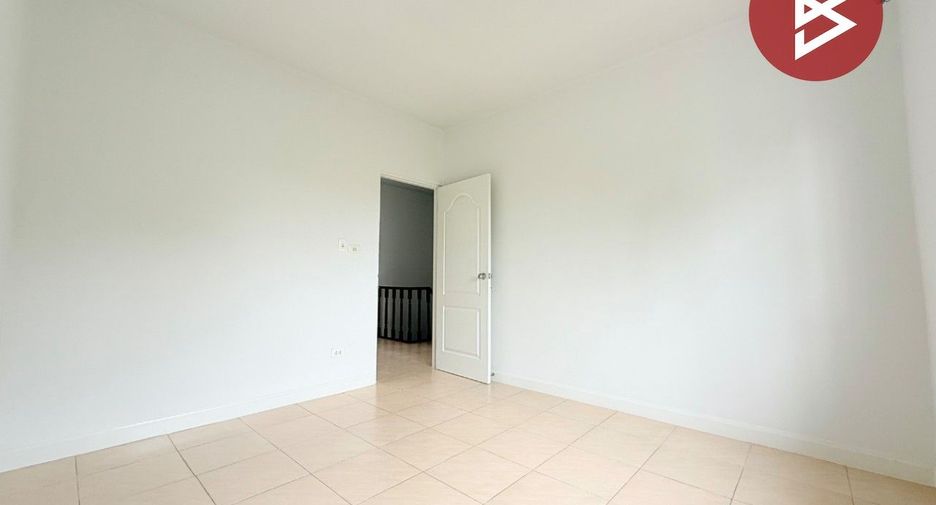 À vendre 4 chambres maison de ville à Mueang Samut Sakhon, Samut Sakhon