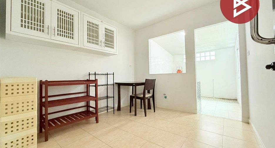 À vendre 4 chambres maison de ville à Mueang Samut Sakhon, Samut Sakhon