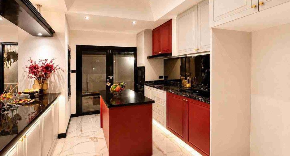 Villa en alquiler de 4 habitaciones en Na Jomtien, Pattaya