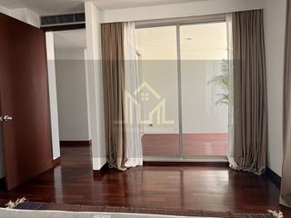 À louer 4 chambres appartement à Sathon, Bangkok
