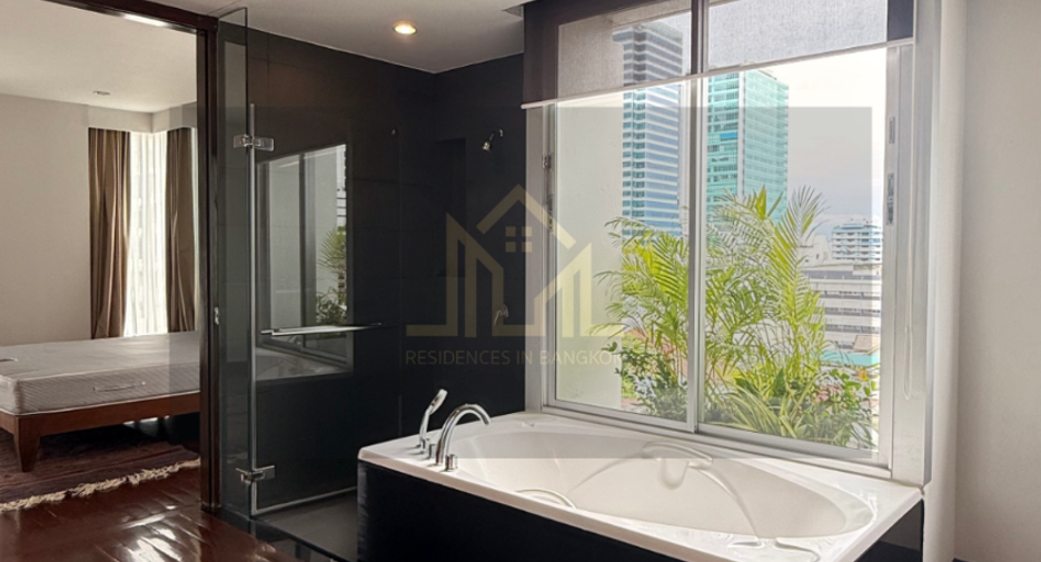 À louer 4 chambres appartement à Sathon, Bangkok