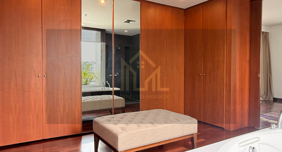 À louer 4 chambres appartement à Sathon, Bangkok