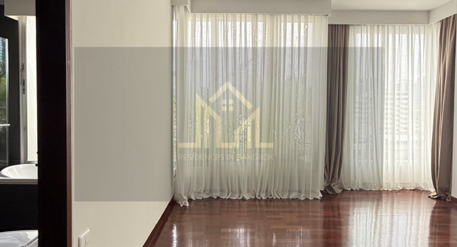 À louer 4 chambres appartement à Sathon, Bangkok