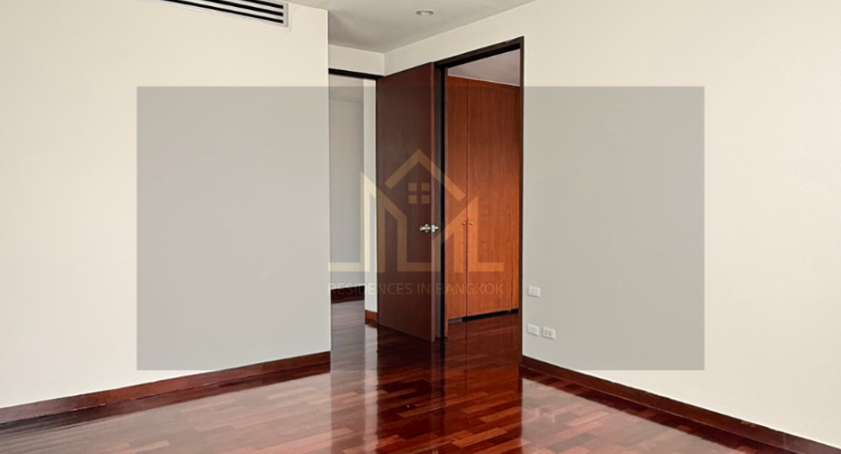 À louer 4 chambres appartement à Sathon, Bangkok