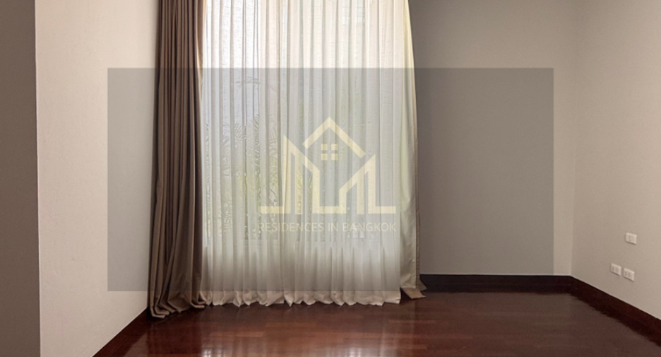 À louer 4 chambres appartement à Sathon, Bangkok