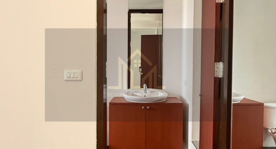 À louer 4 chambres appartement à Sathon, Bangkok