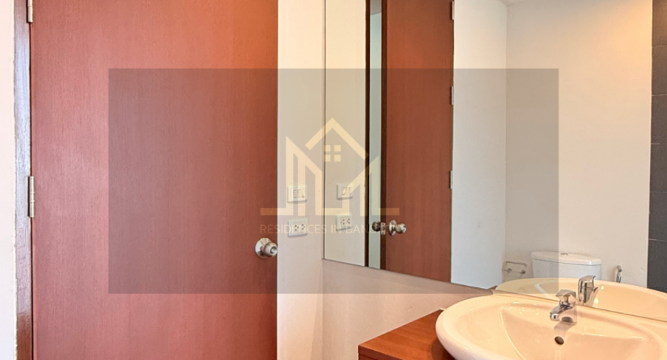 À louer 4 chambres appartement à Sathon, Bangkok