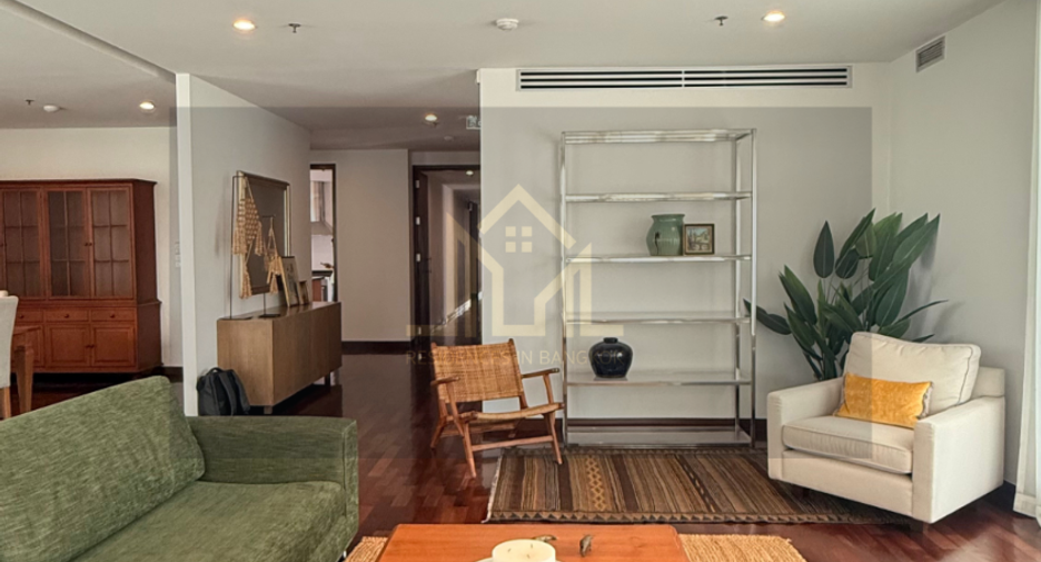 À louer 4 chambres appartement à Sathon, Bangkok