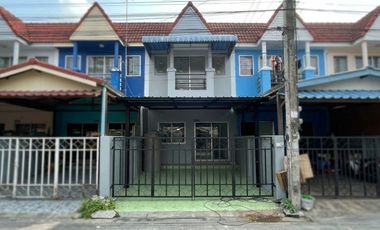 Casa adosada en venta de 2 habitaciones en Mueang Samut Prakan, Samut Prakan
