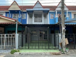 Продажа 2 спальни таунхаус в Mueang Samut Prakan, Самутпракан