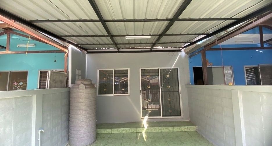 Casa adosada en venta de 2 habitaciones en Mueang Samut Prakan, Samut Prakan