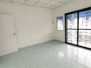 Продажа 2 спальни таунхаус в Mueang Samut Prakan, Самутпракан