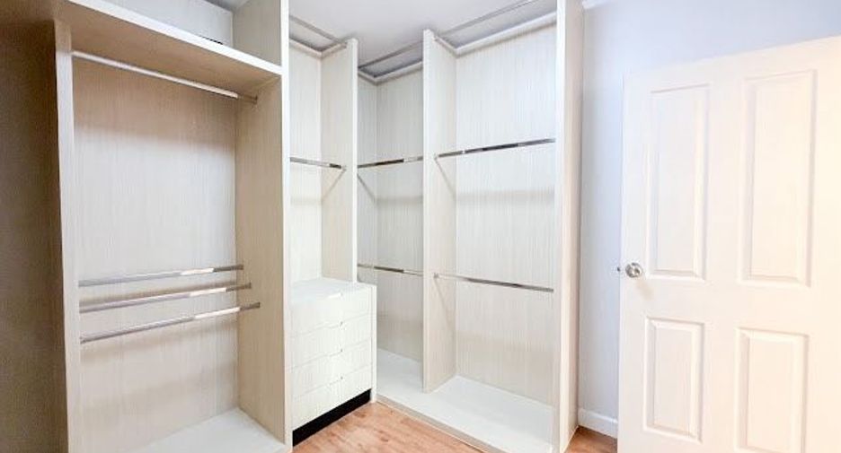 À vendre 6 chambres maison à Don Mueang, Bangkok