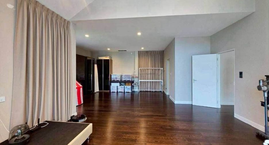 Haus zum Kauf mit 4 Zimmer in Bang Khae, Bangkok