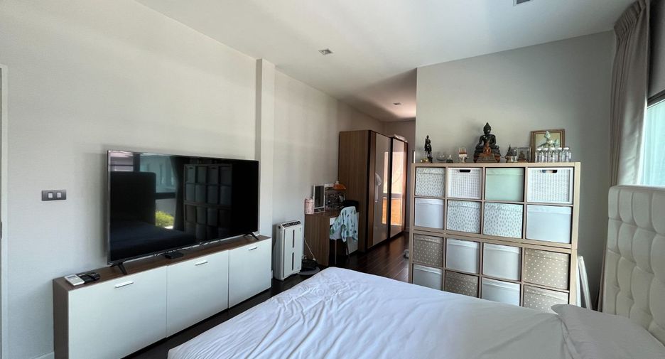 Haus zum Kauf mit 4 Zimmer in Bang Khae, Bangkok