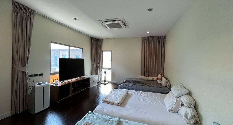 Haus zum Kauf mit 4 Zimmer in Bang Khae, Bangkok