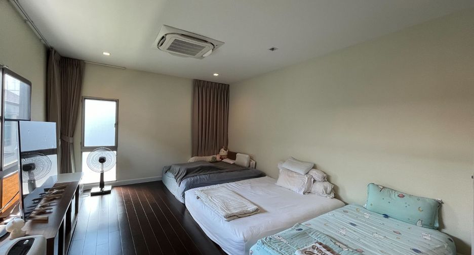 Haus zum Kauf mit 4 Zimmer in Bang Khae, Bangkok