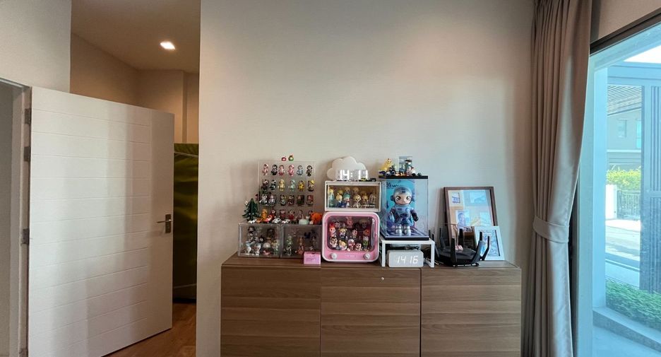Haus zum Kauf mit 4 Zimmer in Bang Khae, Bangkok