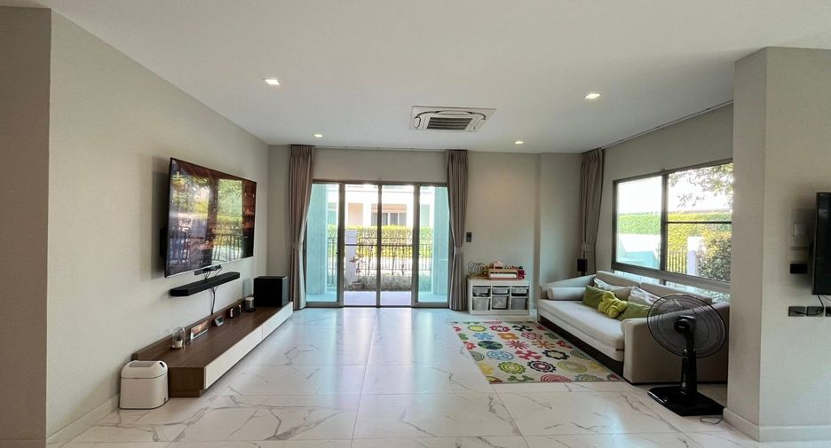 Haus zum Kauf mit 4 Zimmer in Bang Khae, Bangkok